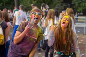 Создать мем: день молодежи, holi, краски холи