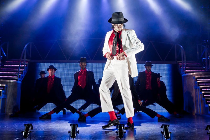 Create meme: Michael Jackson concert, Michael Jackson on stage, Michael Jackson Moonwalk