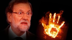 Создать мем: METER LA MANO EN EL FUEGO