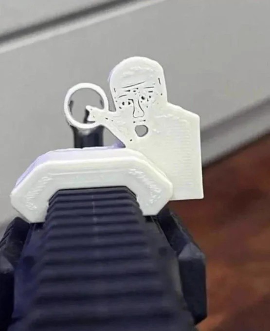 Create meme: glock on a 3D printer, on a 3 D printer, Toy guns