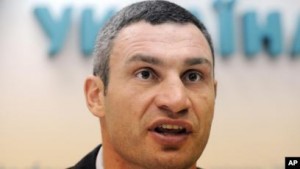 Create meme: Klitschko laughs, Vitali Klitschko funny, pearl Klitschko