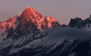 Создать мем: high mountain, горный массив канченджанга, машербрум гора