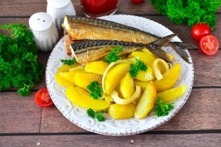 Создать мем: запеченная скумбрия, скумбрия холодного копчения, копченая рыба