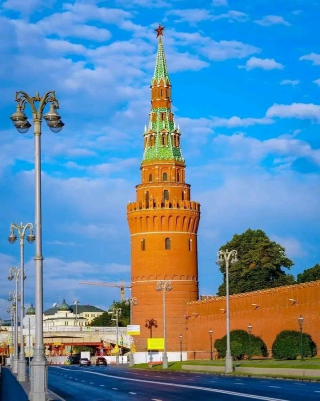 Create meme: vodovzvodnaya tower of the Moscow Kremlin, kremlin tower, beklemishevskaya tower of the Moscow Kremlin