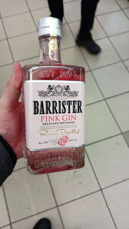 Create meme: jean barrister pink, barrister pink gin, 0.7 l, gin "ladoga group" barrister pink