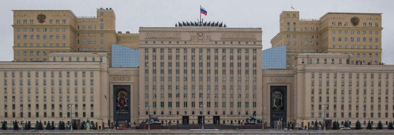 Create meme: the building of the General Staff of the Armed Forces of the Russian Federation, Ministry of Defense of the Russian Federation building, Ministry of Defense building