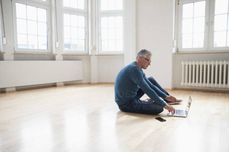 Create meme: empty apartment, laminate , a man in an empty apartment