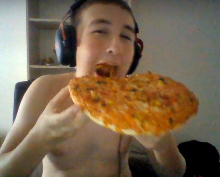 Create meme: about pizza, large pizza, pizza at home