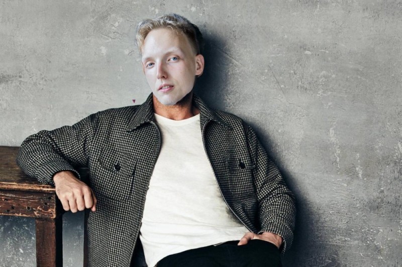 Create meme: actor Ryan Gosling, Ryan Gosling on a white background, Ryan Gosling photo shoot