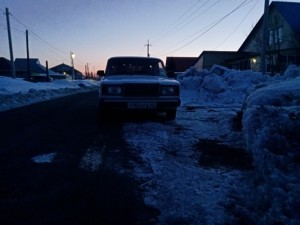 Create meme: Lada 2107 is stalling in the spring, VAZ-2107, winter