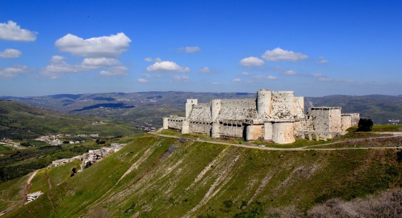 Create meme: castle krak de chevalier, krak de chevalier castle (spain), fortress tower