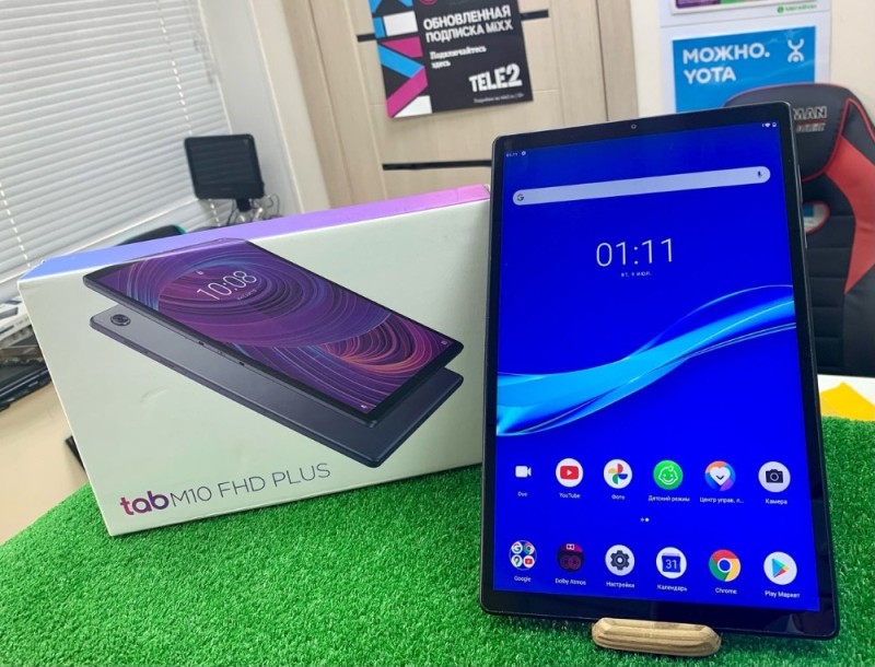 Создать мем: lenovo tab m10, lenovo tab m 10 fhd plus, lenovo tab m 10 plus