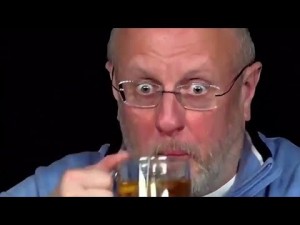 Создать мем: мужчина, гоблин пьет чай мем, дмитрий пучков поперхнулся чаем