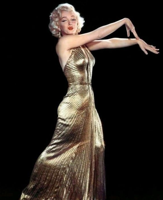 Create meme: Marilyn Monroe's gold dress, gold dress by Marilyn Monroe, dress Marilyn Monroe