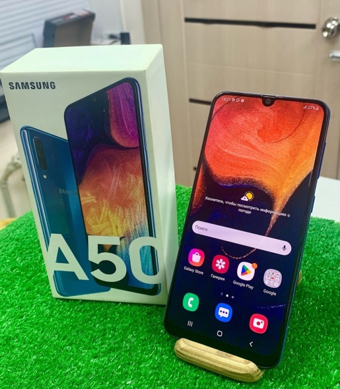 Создать мем: samsung galaxy a 50, samsung galaxy m, мобильный телефон