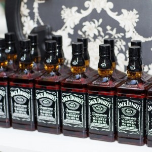 Создать мем: алкоголь из дьюти фри фото, whiskey, jack daniel