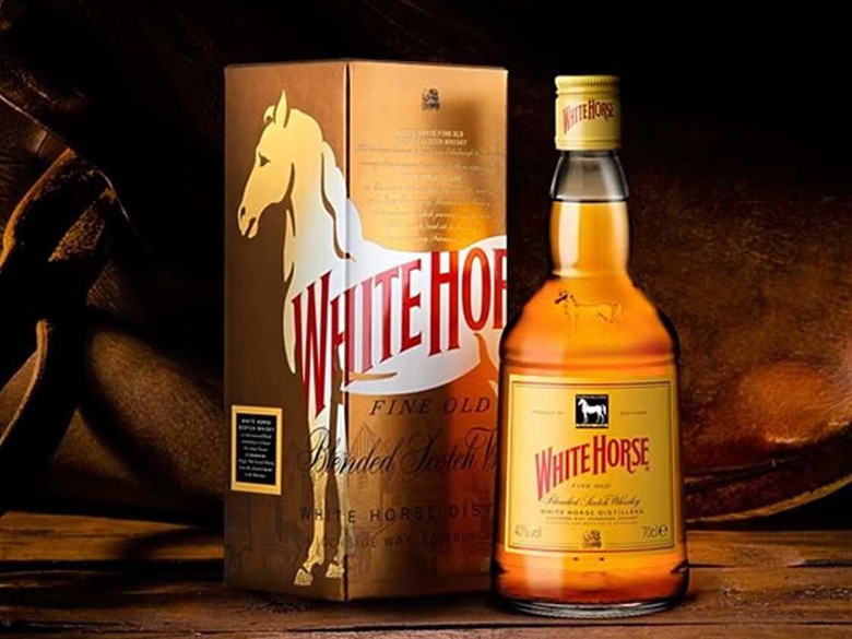 Create meme: white horse whiskey blend, white horse whiskey, Bourbon whiskey