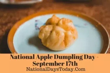 Create meme: apple dumpling, apple pie , apple pie recipe