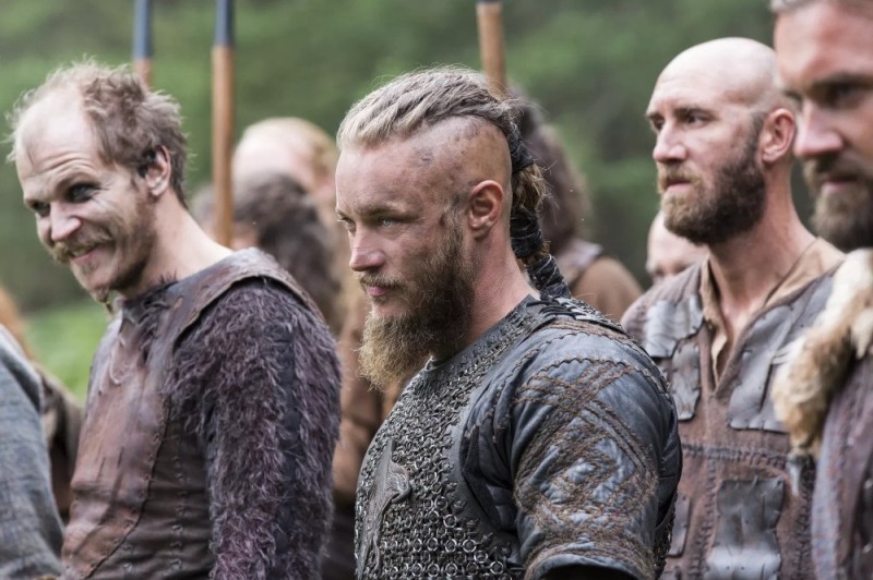 Create meme: ragnar lodbrok vikings, Ragnar lothbrok , Ragnar Lodbrok hairstyle