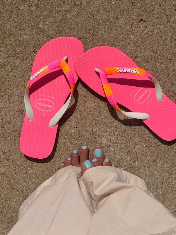 Create meme: havaianas women's slates, havaianas flip-flops, havaianas sandals for women