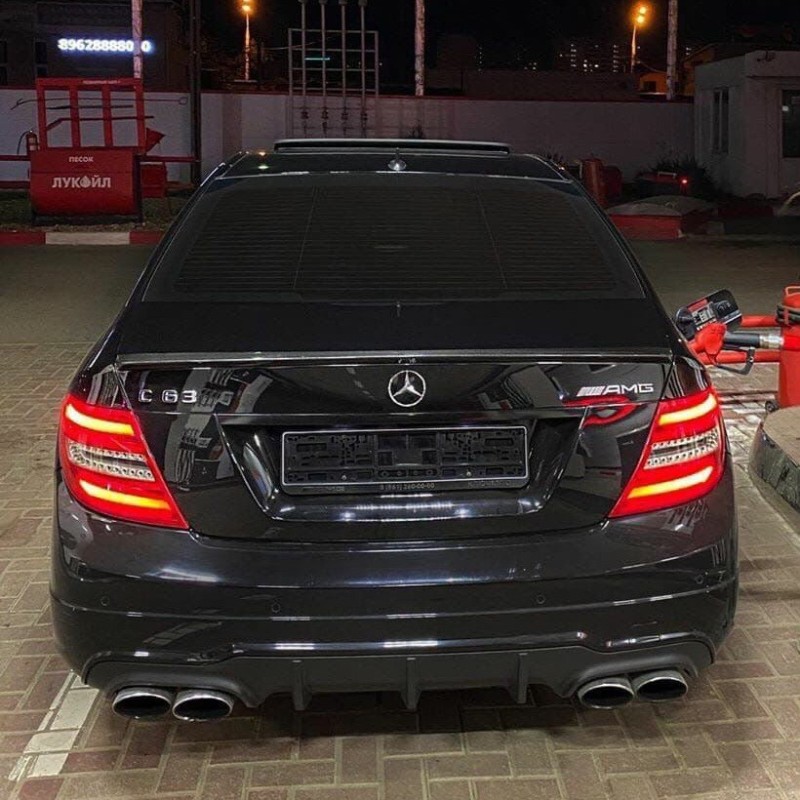 Create meme: mercedes 212 AMG package, mercedes e 63 w 212, w204 amg 6.3