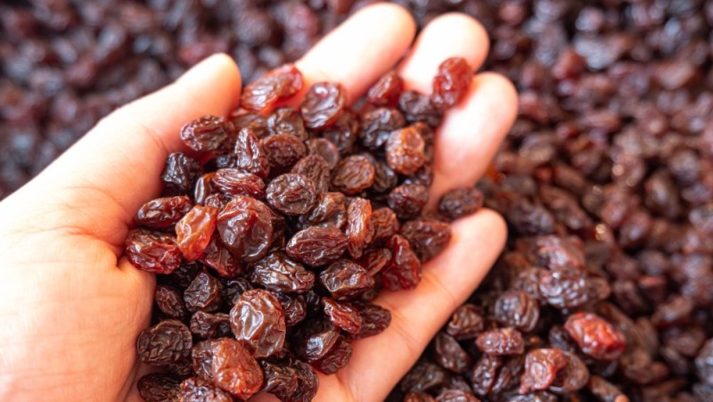 Create meme: raisins , black raisins, raisins of malayar iran