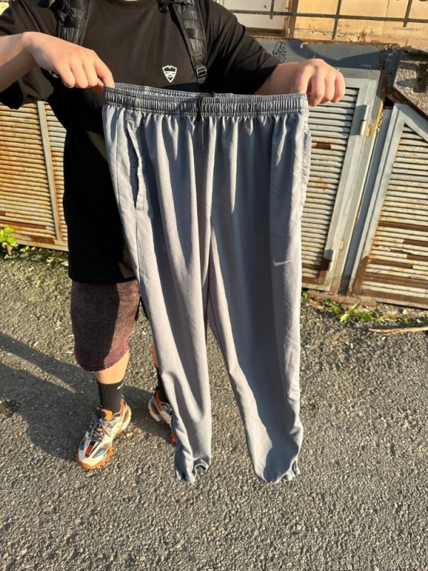 Create meme: men's sports trousers, tight men's trousers, casual sweatpants