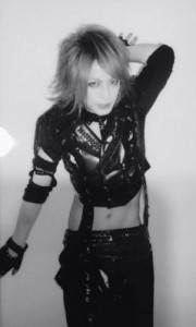 Создать мем: модель, уруха, the gazette uruha