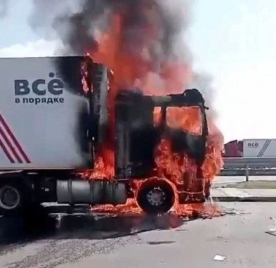 Create meme: truck accidents, truck accident, the truck burned down