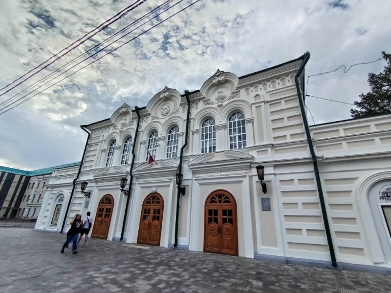 Create meme: Ryazan Theater on Sobornaya Street, theater of the young spectator Ryazan, Ryazan Theater of the young spectator