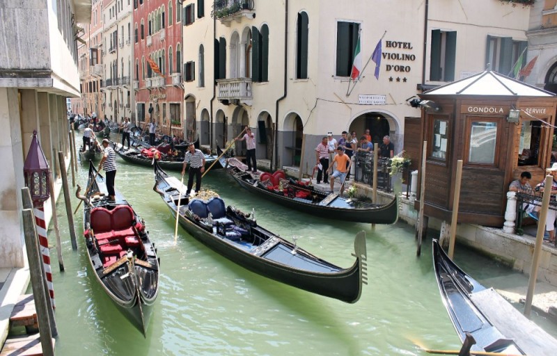 Create meme: italy venice, Italy venice gondolas, venice gondolas