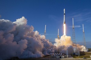 Создать мем: ракета спейс икс, SpaceX, ракета falcon 9