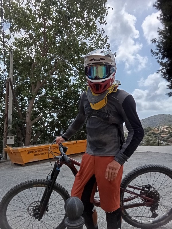 Create meme: Downhill Fabio Vibmer, MTB downhill equipment, MTB downhill