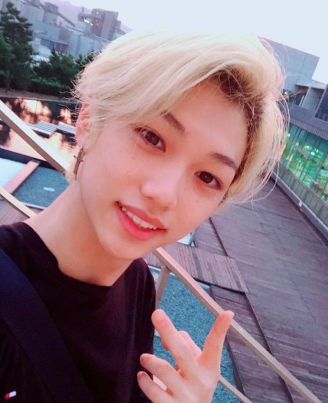 Create meme: Felix Stray kids selfie, felix lee, Asian 