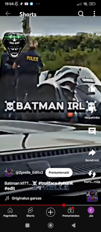 Создать мем: полицейские, скриншот, batman drive a car