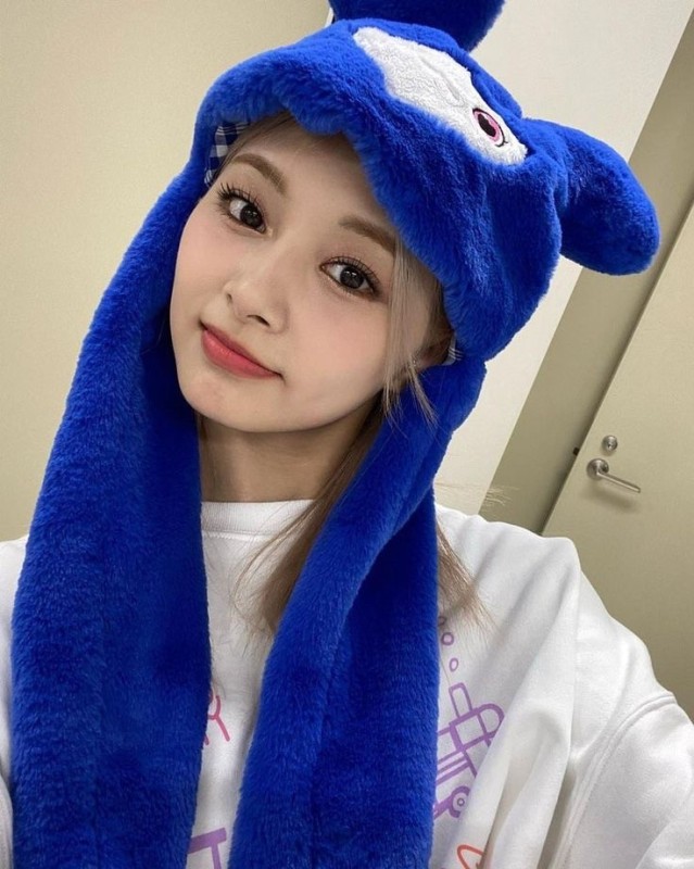 Create meme: girl , twice tzuyu 2022, Korean hat with ears