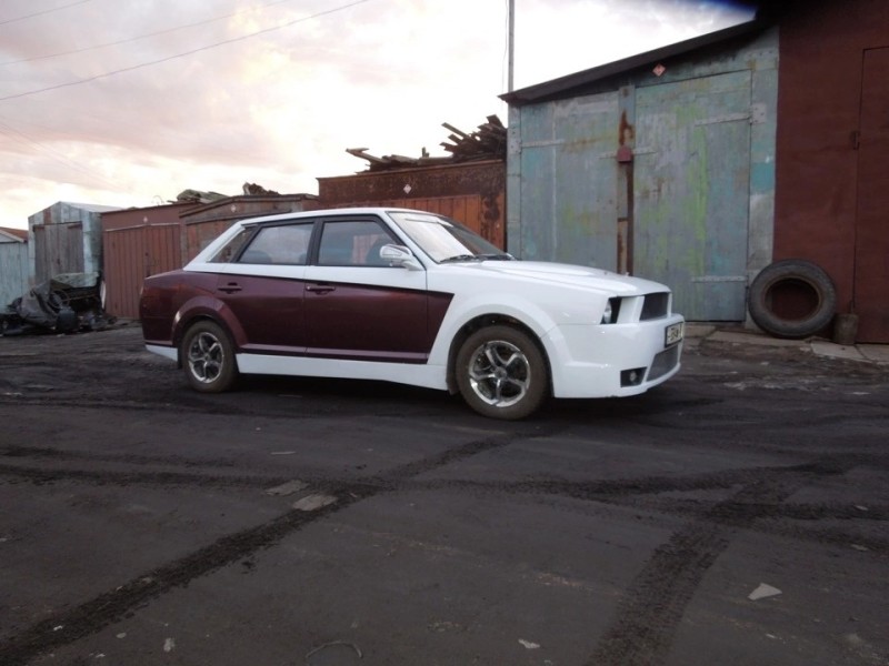 Create meme: moskvich 2141 tuning, moskvich 2141 tuning, vaz 21099 for mustang