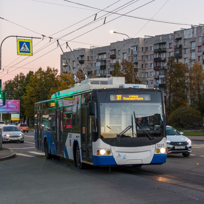 Create meme: vmz 5298 01, Saint petersburg trolleybus, vmz 5298 01 50