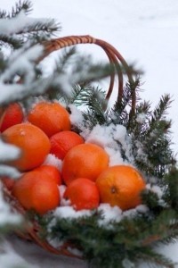 Создать мем: мандарин, зима красивая, зима открытки