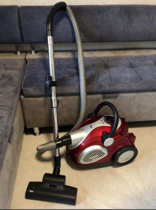 Create meme: vitek monsoon 2000w vacuum cleaner, vitek vacuum cleaner, shivaki svc-1748r vacuum cleaner