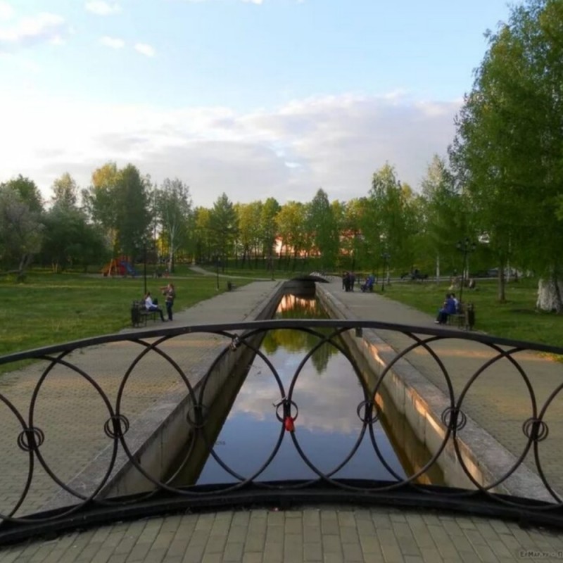 Создать мем: исторический сквер березовский свердловской области, парк, историческийсквер берёзовский
