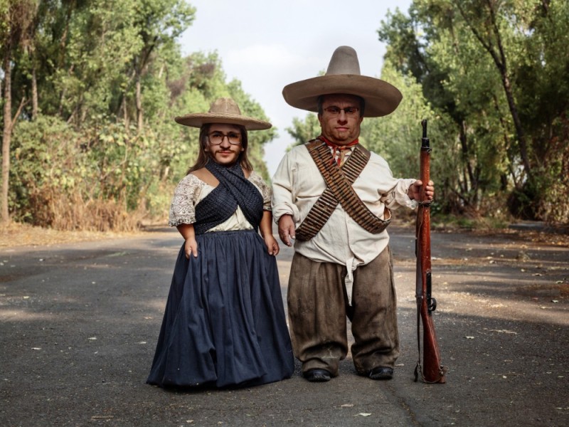 Create meme: girl , mexican clothes, mexican costume