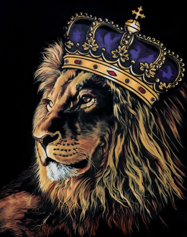 Create meme: the lion in the crown, Leo , the lion king with a crown