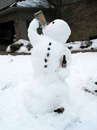Создать мем: идеи для снеговика, креативный снеговик, необычные снеговики