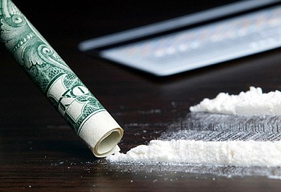 Создать мем: стопка кокаина, дорожка кокаина, наркотики кокаин