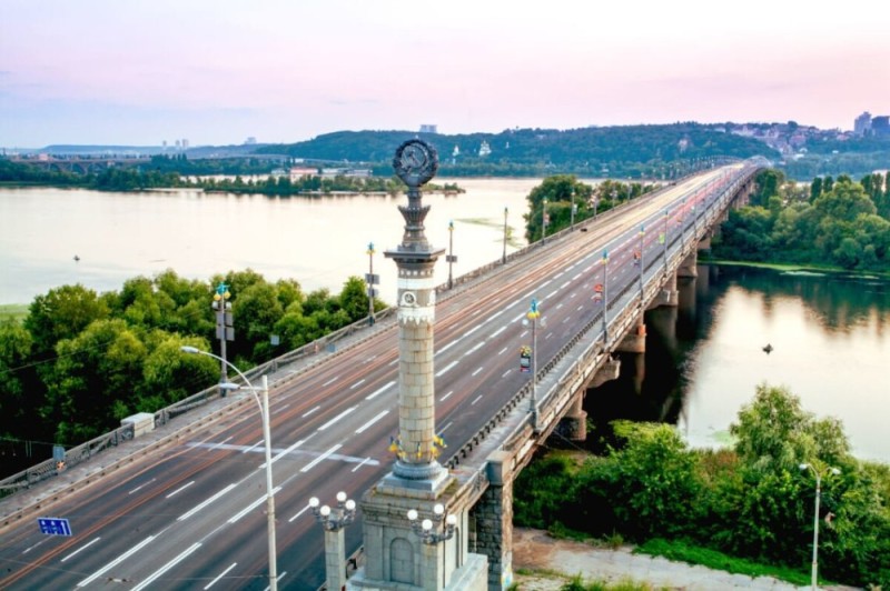 Create meme: Paton Bridge in Kiev, Amur Bridge, bridge 