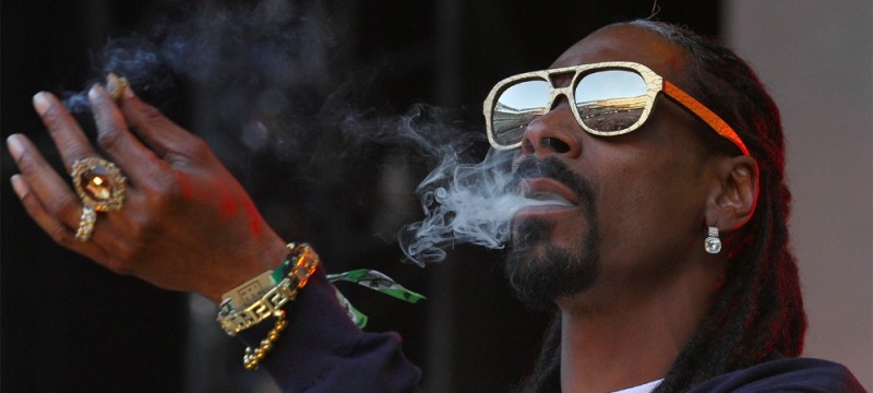 Create meme: snoop dogg , Snoop Dogg , Snoop Dogg smokes