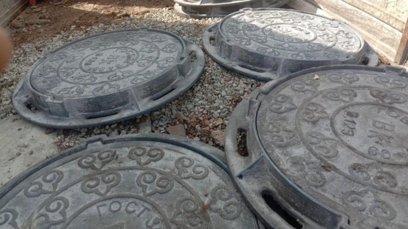 Create meme: cast iron hatch, manhole cover, manhole cover