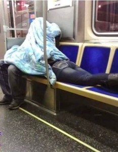 Создать мем: спит в метро, люди в метро, прикольные люди в метро