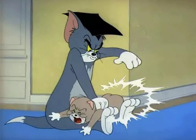 Создать мем: tom ve jerry, джерри том и джерри, джерри бьет тома